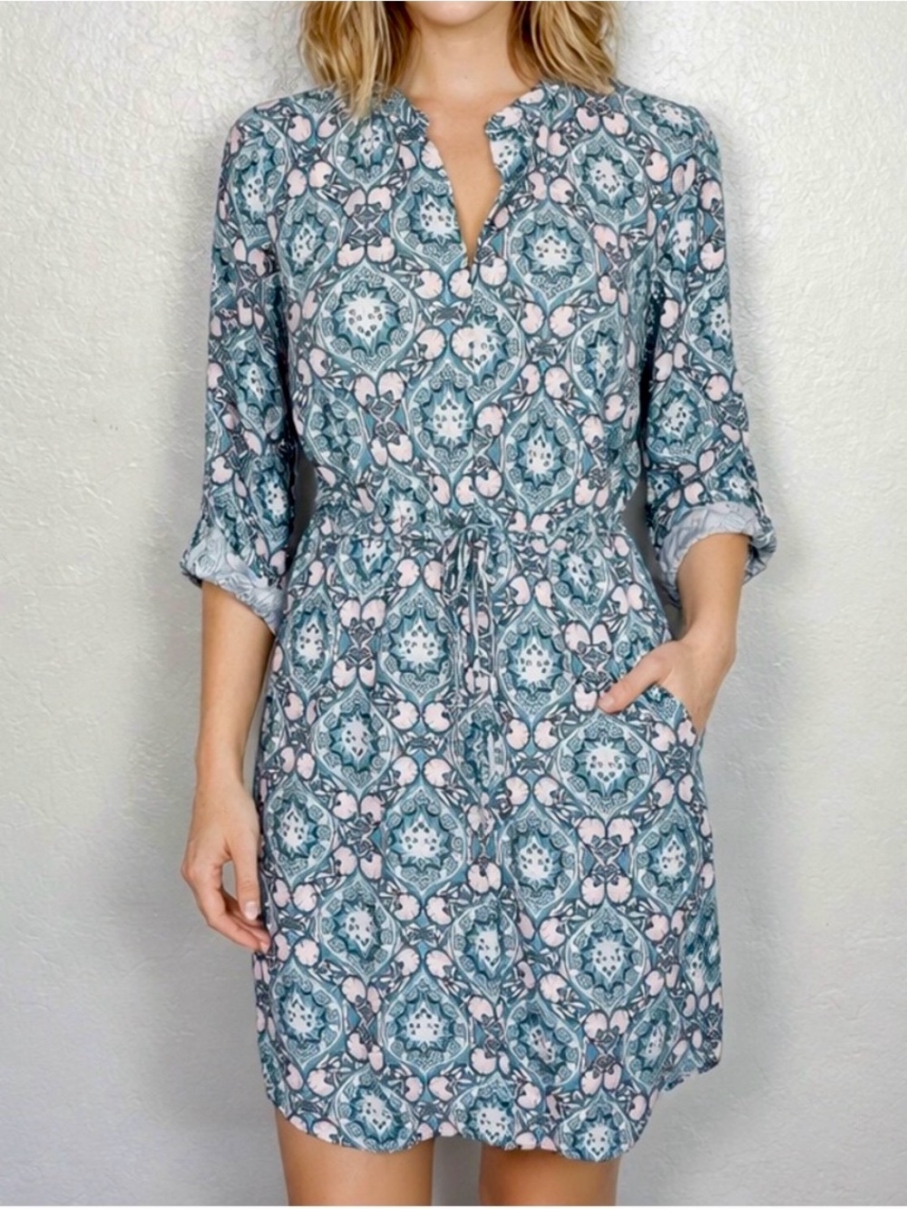 LOFT Women's Green & Pink Boho Print V-Neck Roll-Tab Sleeve Mini Dress Sz Small